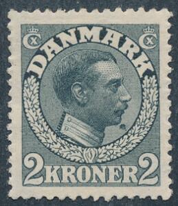 1913. Chr. X, 2 kr. Skifergrå. Variant PLET FORAN HAGEN. Smukt centreret ubrugt mærke.