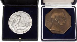 Thomas W. Salmon - medaillen, .925 Ag, 133,3 g. Oktagonal bronzemedaille, Julius Wagner Jauregg, 117,95 g - begge i originale æsker