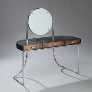 Mart Stamm Art Deco toiletmøbel opsat på stel af svungent metalrør. Sortlakeret top, front med tre skuffer af nøddetræ. Top med spejl.