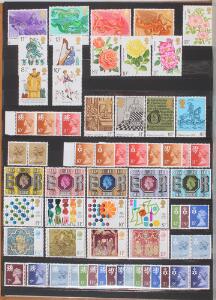 England. 1972-1990. Indstiksbog fyldt med postfriske mærker. Pålydende over 200 £. Se fotoudsnit