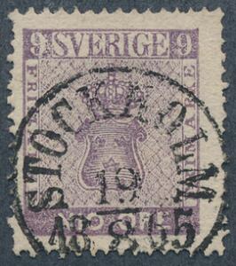 1858. Våben, 9 öre, violet. Retvendt stempel STOCKHOLM 19.8.1865