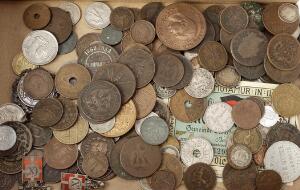 Ældre samling primært kobbermønter, 19. - 20. århundrede samt 13 pengesedler