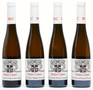 4 bts. ½. Rieslaner Beerenauslese Gimmeldinger Schlössel , Müller-Catoir 2007 A hfin.