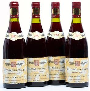 12 bts. Nuits Saint Georges Vieilles Vignes, Domaine Robert Chevillon 1997 A hfin. Oc.