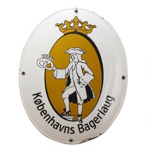 Københavns Bagerlaug. Skilt af emaljeret metal. 20. årh. H. 49. B. 39.