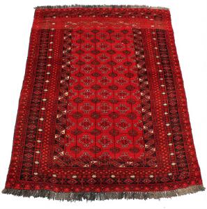 Afghansk Dolatabad tæppe, prydet med gentagelsesmønster på rød bund. 20. årh. 270 x 198.