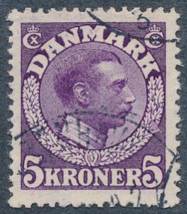 1918. Chr. X, 5 kr. rødviolet. Variant. BRUD PÅ EGEKRANSEN. Stemplet. AFA 1400