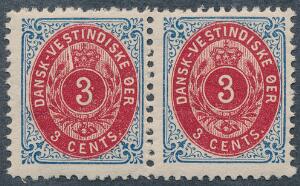 1898. 3 cents, blårød. Tk.12. Postfrisk par med variant KILEFEJL i venstre mærke. AFA 1600