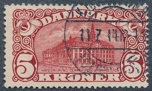 1912. 5 kr. Posthus, brunrød. Vm.III. Variant MANGLENDE GESIMS I VENSTRE SIDE AF BYGNINGENS FACADE. AFA 3800