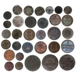 Samling af skillingsmønter fra Christian IV til Christian VII, i alt 84 stk. i varierende kvalitet med enkelte bedre iblandt