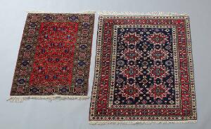 To Erivan tæpper, Armenien. Shirvan design og Daghestan design. 20. årh.s anden halvdel. 129 x 78. Samt 160 x 107.2