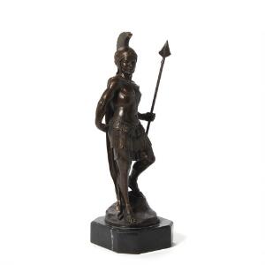 Ubekendt kunstener Gladiator. Betegnet. Figur af patineret bronze, stand af sortbroget marmor. 21. årh. H. 39 cm.