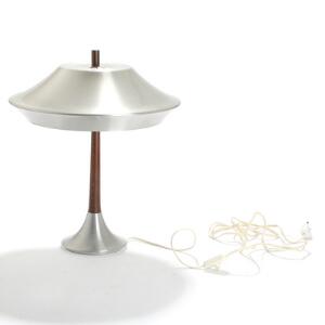 Jo Hammerborg Ambasadør. Bordlampe af aluminium med stamme og knop af palisander. Udført hos Fog  Mørup. 1960erne. H. 46.