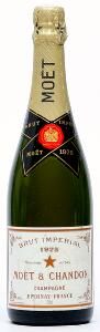 1 bt. Champagne Brut Imperial, Moët  Chandon 1975 A hfin.