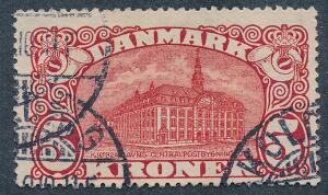 1915. 5 kr. Posthus, brunrød. Vm.IV. Variant PLET I POSTHORN. AFA 2800