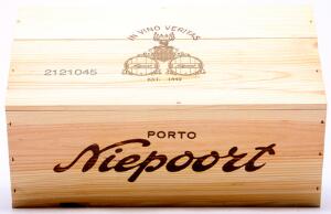 6 bts. Niepoort Vintage Port 2005 A hfin. Owc.