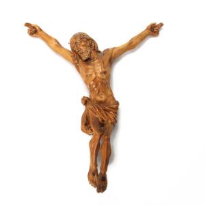 Stor Kristusfigur af lakeret træ. Sydeuropa, 1920. årh. H. 51 cm.