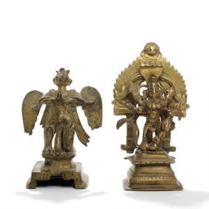 To indiske gudefigurer af patineret bronze. 18.-19. årh. H. 16 og 20. 2