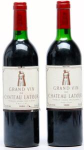 2 bts. Château Latour, Pauillac. 1. Cru Classé 1986 AB ts.