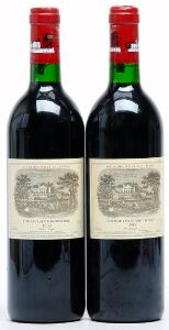 2 bts. Château Lafite Rothschild, Pauillac. 1. Cru Classé 1989 A-AB bn.