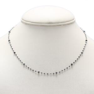 Diamanthalskæde af 18 kt. hvidguld prydet med brioletteslebne sorte diamanter på i alt ca. 7.12 ct. L. ca. 45 cm.