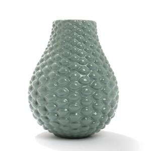 Axel Salto Vase af lertøj, modelleret i knoppet stil, dekoreret med mosgrøn glasur. Sign. Salto, monogram for Ipsen 6 XI, Denmark. H. 21.