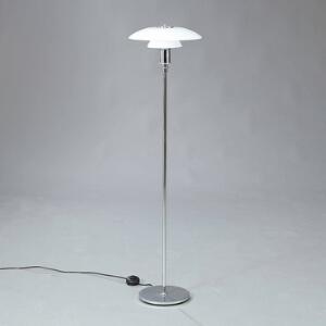 Poul Henningsen PH-3,52,5. Standerlampe med skærme af hvidt opalglas, skruebensophæng, forkromet stel. Udført hos Louis Poulsen. H. 125.