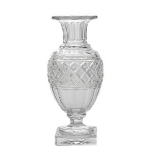 Balusterformet vase af sleben krystal. Antagelig Rusland. 20. årh. H. 24.