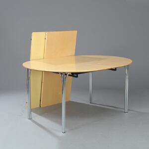 Nanna Ditzel Tobago. Spisebord med ben af forkromet stål, top samt to underliggende tillægsplader af ahorn. Model 8311. 3