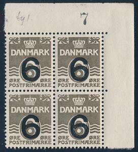 1940. 68 øre, grå. Type I. Meget sjælden øvre marginalblok. Postfrisk