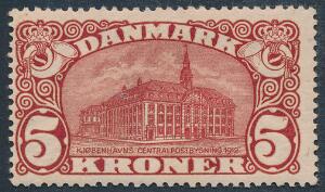 1915. 5 kr. Posthus, brunrød. Vm.IV. Ubrugt mærke. AFA 3000