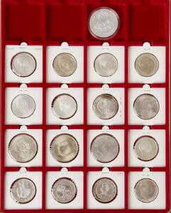 Erindringsmønter 1888 - 1972 komplet samt 200 kr 2000, i alt 17 stk. på plastbakke