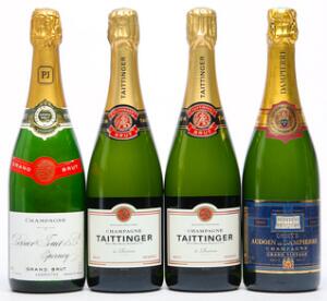 1 bt. Champagne Grand Vintage, Compte Audoin de Dampierre 2005 A hfin.  etc. Total 4 bts.