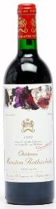 1 bt. Château Mouton Rothschild, Pauillac. 1. Cru Classé 1992 A hfin.