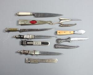 En samling knive. 7