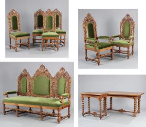 Salon af rigt udskåret egetræ, bestående af sofa, et par armstole, fire salonstole samt større og mindre bord. Renæssance form. 9