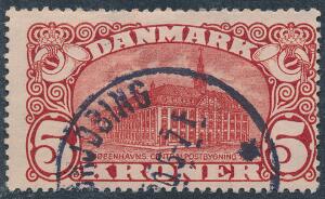 1915. 5 kr. Posthus, brunrød. Vm.IV. Stemplet mærke med et par afkortede takker foroven.