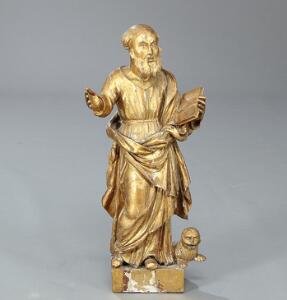 Figur af delvist forgyldt træ forestillende Sankt Markus med løven. Centraleuropa 18. årh. H. 70 cm.