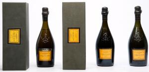 1 bt. Champagne La Grande Dame, Veuve Clicquot Ponsardin 1990 AB ts. Oc. etc. Total 3 bts.