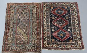 To antikke kaukasiske tæpper. Chi-chi. 170 x 116. Samt Shirvan. 165 x 119. Begge Ca. 1900.2