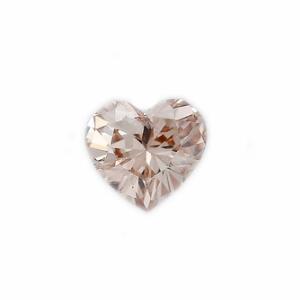 Uindfattet hjerteformet brillantslebet diamant på ca. 0.43 ct. Farve Natural Light Brown. GIA certifikat nr. 5151167128 medfølger. Antwerpen 2013.