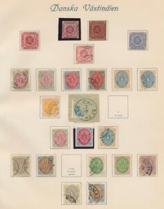 Dansk Vestindien. 1856-1917. Samling opsat på gamle albumblade med portomærker og lille planche med julemærker 1908-20.