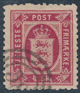 1871. 4 sk. rosa, linietakket. Mindre rift i nord, samt folder i nordøst hjørne. AFA 4000