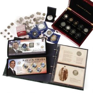 Lille samling erindringsmønter 12 i album diverse mønter og medailler, primært fra mønthuset