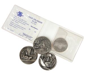 H.C. Andersen, medailler i sterling sølv, H. Salomon, 3 stk a ca 85 g samt Panimex-sølvmedaille over Tage Erlander, 24 g. 4