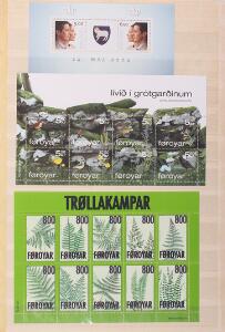 Færøerne. 1975-2011. Samling komplet postfrisk til og med 2011 samt lagerbog fyldt med miniark og lagerbog med stemplede udgaver