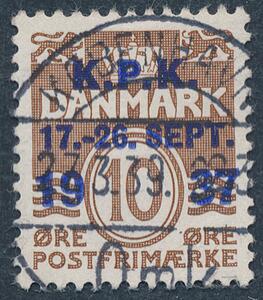 1937. K.P.K. 10 øre, brun. LUXUS-stemplet. Et svæt mærke i denne kvalitet