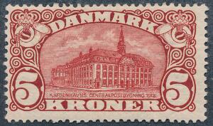 1912. 5 kr. Posthus, brunrød. Vm.III. Pænt ubrugt mærke. AFA 3000