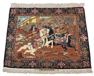 Sign. Isfahan figural tæppe, silke på silkekæde, prydet med krigere til hest. Persien. 20. årh. 115 x 135.