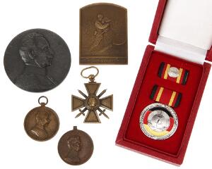 Østrig, Frankrig, Tyskland, lille lot medailler og bærbare medailler fra første verdenskrig samt østtysk fortjensttegn. 6